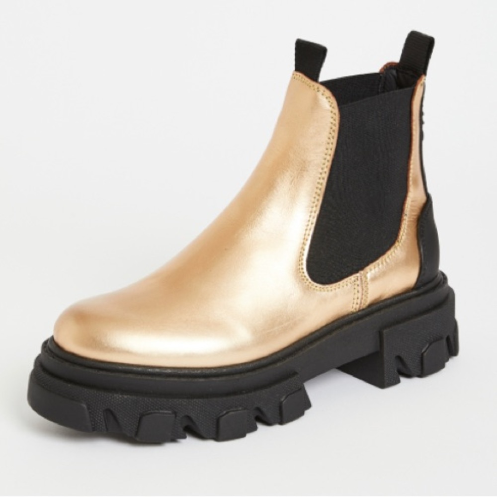 Chelsea boots